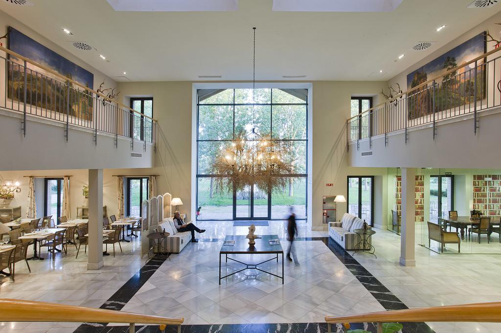 Hotel Villa Marcilla Εξωτερικό φωτογραφία
