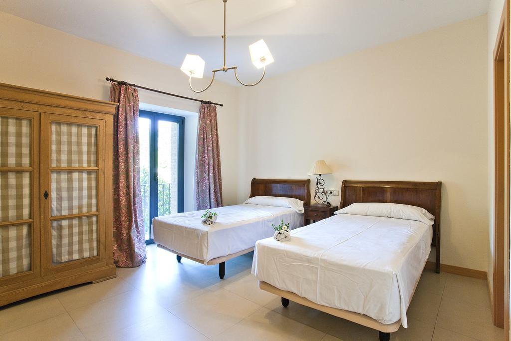 Hotel Villa Marcilla Εξωτερικό φωτογραφία